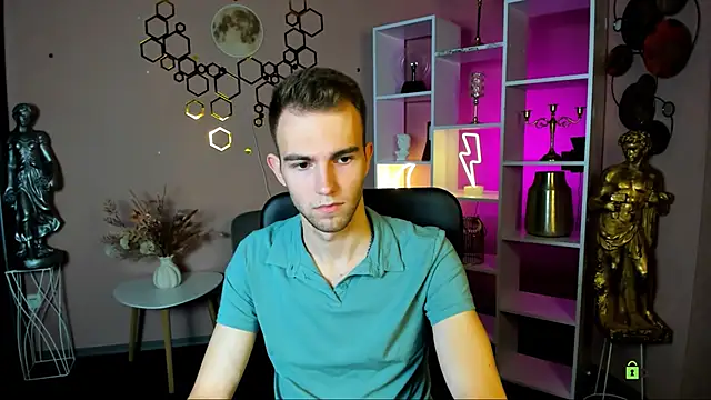 astren villo online show from December 20, 8:16 pm