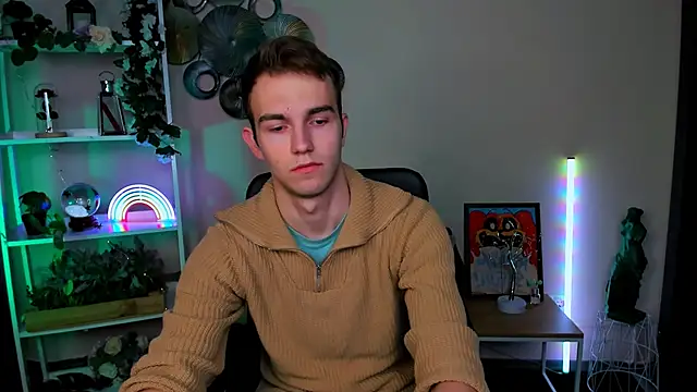 astren villo online show from March 24, 7:24 am