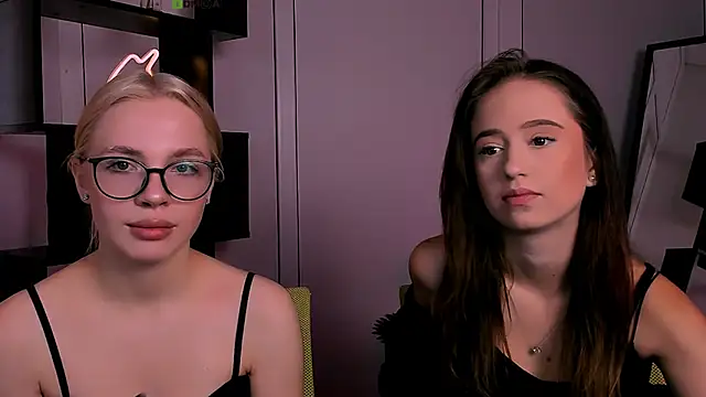 Snapshot of sendi_cais chatting on October 23, 8:57 am sendi cais online show from October 23, 8:57 am
