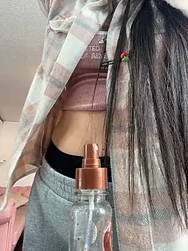 PamelaJonsom  online show from February 13, 2:24 pm