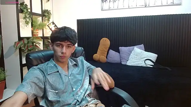 AmethystShadow17 online show from October 26, 12:55 pm