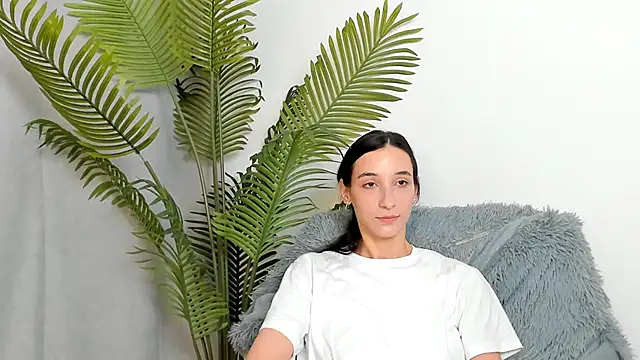 HayleySalahubdin online show from October 14, 3:13 pm