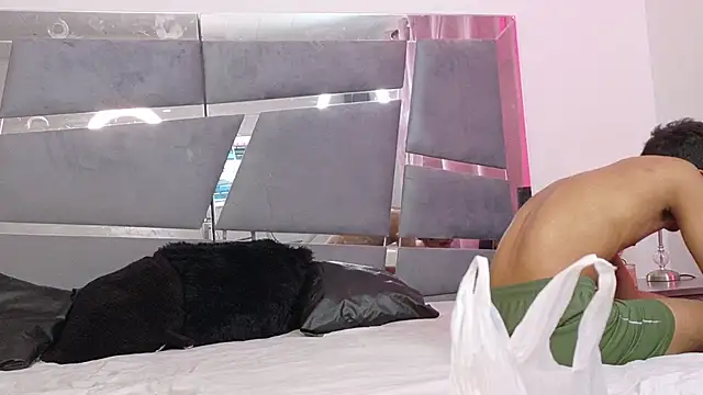 Desire4Duo online show from November 23, 1:55 pm