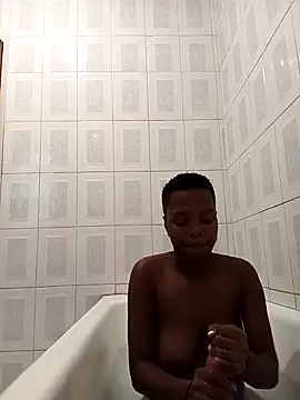 SexyLatoya05 online show from December 3, 4:05 pm