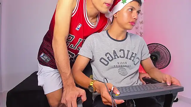 Axel Cody  online show from December 3, 8:29 pm