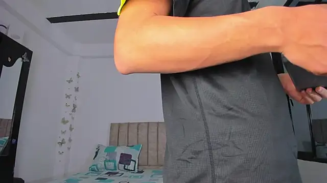 Snapshot of Axel_Cody_ chatting on March 4, 11:27 am Axel Cody online show from March 4, 11:27 am