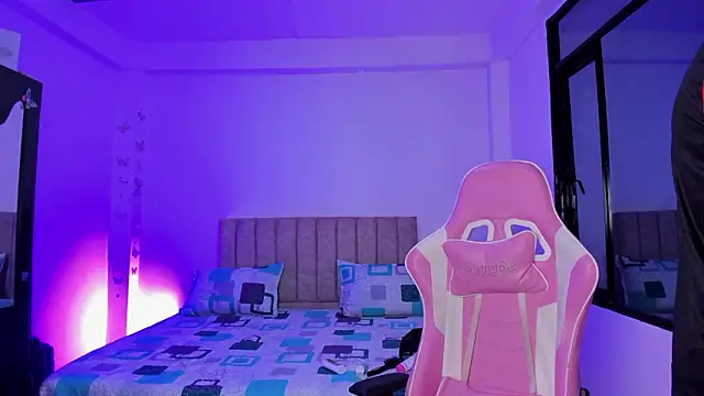 Snapshot of Axel_Cody_ chatting on March 6, 11:28 am Axel Cody online show from March 6, 11:28 am