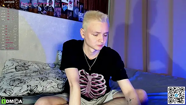 Logan mett online show from December 1, 11:32 pm