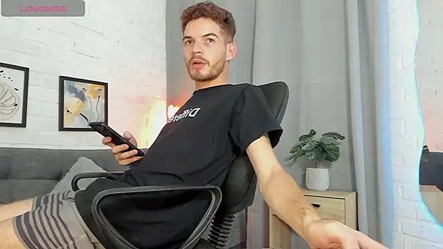 MATEO HUNTER online show from November 10, 3:16 am