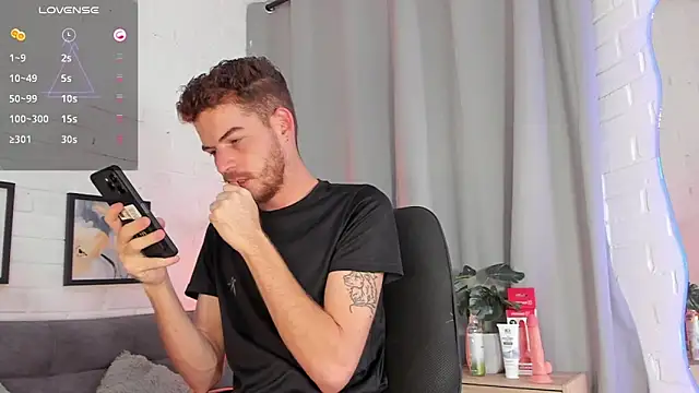 MATEO HUNTER online show from November 19, 2:55 am