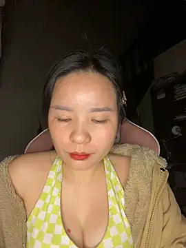 Snapshot of Listen-ly chatting on November 18, 4:11 pm Listen-ly online show from November 18, 4:11 pm