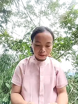 Snapshot of Nguyet2k4 chatting on November 19, 6:13 am Nguyet2k4 online show from November 19, 6:13 am