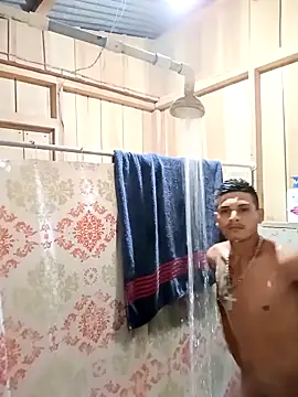 Snapshot of LuisMA2217 chatting on October 15, 9:15 pm LuisMA2217 online show from October 15, 9:15 pm