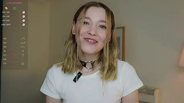Snapshot of StarryMary chatting on October 20, 9:04 pm StarryMary online show from October 20, 9:04 pm