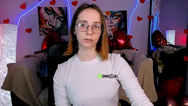 Snapshot of evalora_vei chatting on February 14, 10:23 am evalora vei online show from February 14, 10:23 am