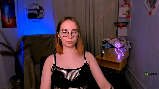 Snapshot of evalora_vei chatting on February 28, 8:10 pm evalora vei online show from February 28, 8:10 pm