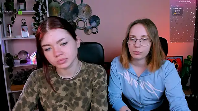 Snapshot of evalora_vei chatting on March 4, 1:17 pm evalora vei online show from March 4, 1:17 pm