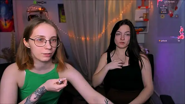 Snapshot of evalora_vei chatting on March 6, 8:27 pm evalora vei online show from March 6, 8:27 pm