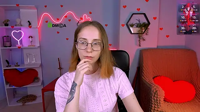 Snapshot of evalora_vei chatting on March 25, 8:15 pm evalora vei online show from March 25, 8:15 pm