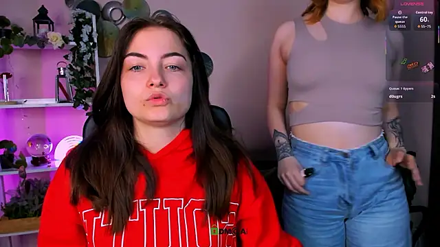 Snapshot of evalora_vei chatting on March 28, 8:41 pm evalora vei online show from March 28, 8:41 pm