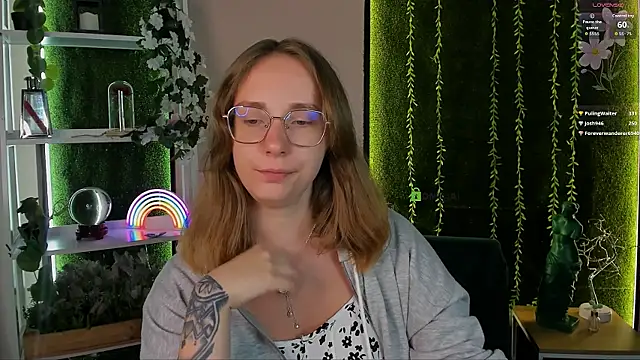 evalora vei online show from July 19, 7:28 pm