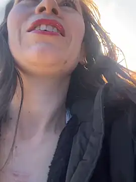 AlanaRius18 online show from March 28, 1:11 pm