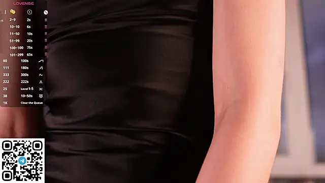 Snapshot of Erosyne chatting on June 11, 5:11 pm Erosyne online show from June 11, 5:11 pm