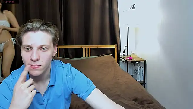 Blossomandbee online show from November 26, 10:11 pm