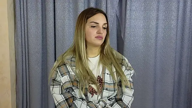 Snapshot of LustLagoon chatting on October 29, 2:19 pm LustLagoon online show from October 29, 2:19 pm