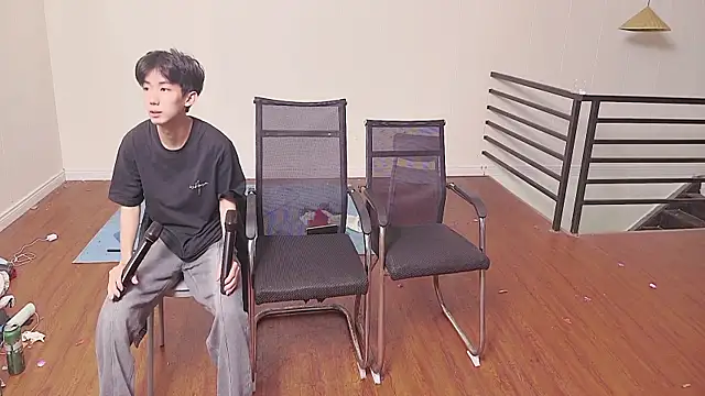 Snapshot of tyboys chatting on October 18, 8:48 am tyboys online show from October 18, 8:48 am