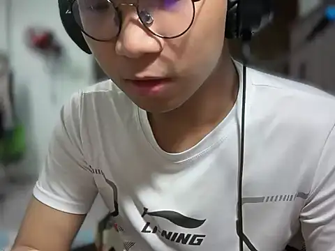 kave2033 online show from February 5, 3:16 pm