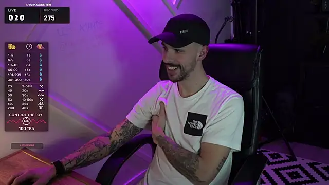 monsieurguitsxxx online show from February 10, 7:18 pm