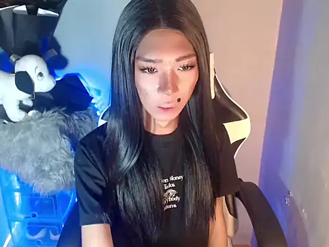 Snapshot of Yourasianbabyemma chatting on November 5, 10:54 pm Yourasianbabyemma online show from November 5, 10:54 pm