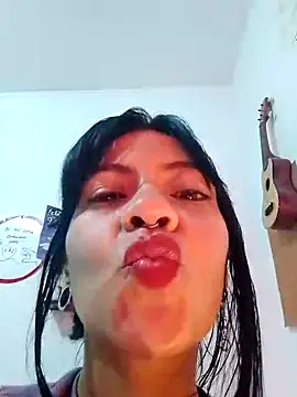 Snapshot of canelaholliwood chatting on October 27, 12:09 pm canelaholliwood online show from October 27, 12:09 pm