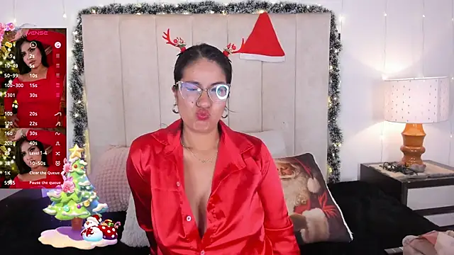 charlhot  online show from December 18, 1:28 pm