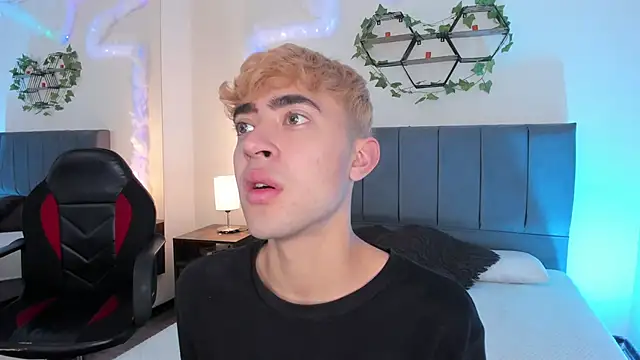 JustinCastiblanco online show from October 30, 11:33 am