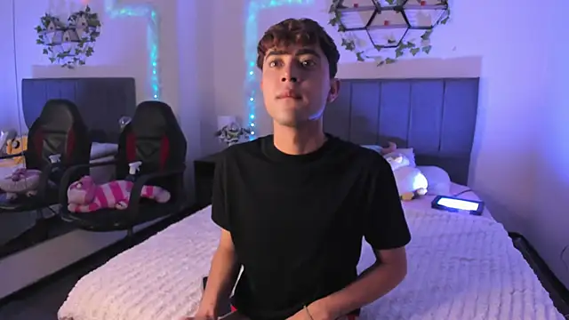 JustinCastiblanco online show from January 5, 5:27 pm