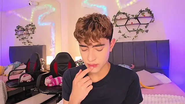 JustinCastiblanco online show from January 17, 11:26 am