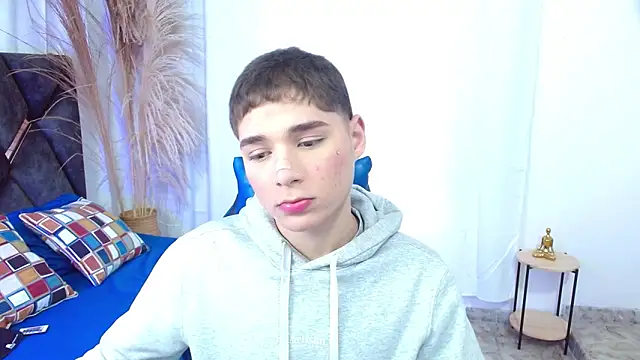 Snapshot of Mattass18 chatting on November 25, 12:49 pm Mattass18 online show from November 25, 12:49 pm