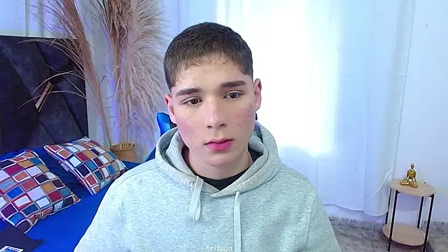 Snapshot of Mattass18 chatting on November 28, 1:14 pm Mattass18 online show from November 28, 1:14 pm