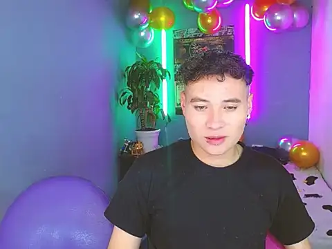 Snapshot of Latin_boysxxxx chatting on October 15, 11:49 pm Latin boysxxxx online show from October 15, 11:49 pm