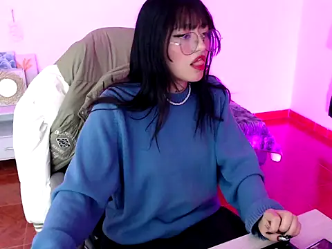 Isabella  666 online show from December 15, 3:44 am