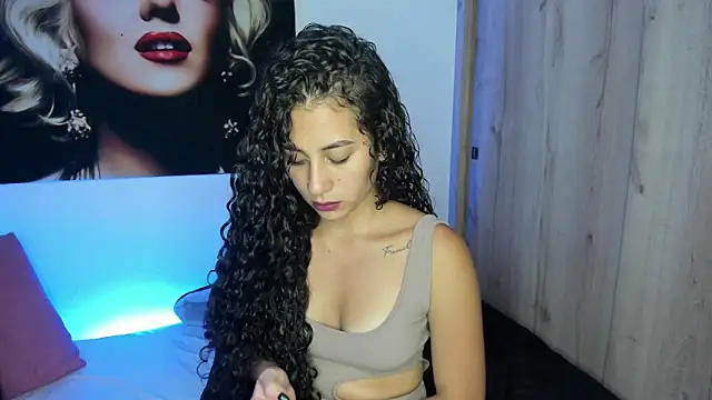 fernanda317 online show from November 7, 10:43 pm