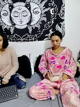 abby n emily online show from July 1, 1:34 pm
