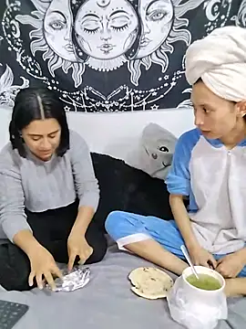 abby n emily online show from July 11, 2:09 pm