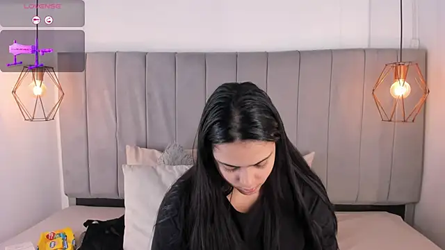 Pamela occoner  online show from December 15, 7:40 pm