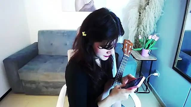 Snapshot of AmberPixie_ chatting on May 15, 2:29 am AmberPixie online show from May 15, 2:29 am
