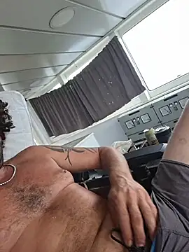 Snapshot of shainnfk chatting on November 16, 4:29 am shainnfk online show from November 16, 4:29 am