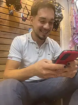 Leonardmoppet online show from January 18, 11:30 pm