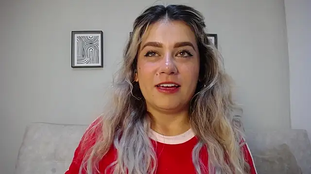 Sweet Bella Valery online show from November 24, 10:09 pm